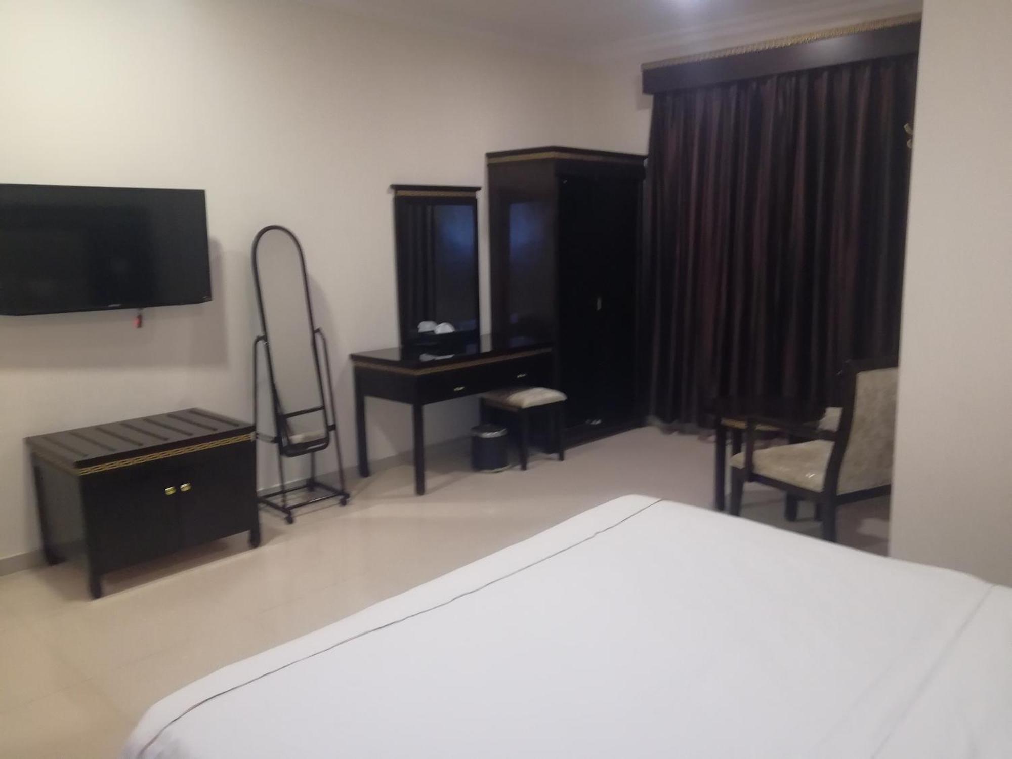 Al Masem Luxury Hotel Suites 3 Al Ahsa Эль-Хуфуф Экстерьер фото